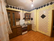 Satılır 2 otaqlı 65 m2 köhnə tikili Əhmədli m.