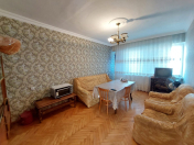 Satılır 2 otaqlı 65 m2 köhnə tikili Gənclik m.