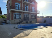 İcarəyə verilir 8 otaqlı 300 m2 villa Buzovna