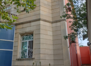 Satılır 6 otaqlı 320 m2 həyət evi Çiçək