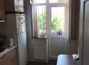 Satılır 1 otaqlı 40 m2 yeni tikili İnşaatçılar m.