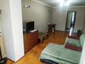 İcarəyə verilir 2 otaqlı 45 m2 köhnə tikili Nizami m.