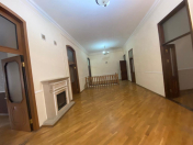 İcarəyə verilir 5 otaqlı 190 m2 ofis Sahil m.