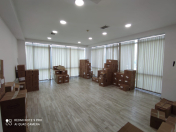 İcarəyə verilir 7 otaqlı 400 m2 ofis 20 yanvar m.