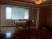 İcarəyə verilir 3 otaqlı 105 m2 köhnə tikili Elmlər Akademiyası m.