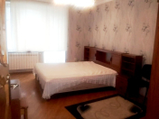 İcarəyə verilir 3 otaqlı 105 m2 köhnə tikili Yasamal r.