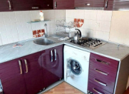 İcarəyə verilir 2 otaqlı 45 m2 köhnə tikili Elmlər Akademiyası m.