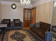 Satılır 1 otaqlı 40 m2 köhnə tikili Xalqlar Dostluğu m.