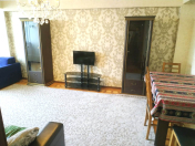 İcarəyə verilir 2 otaqlı 60 m2 köhnə tikili Elmlər Akademiyası m.