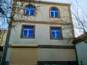 Satılır 5 otaqlı 220 m2 həyət evi Badamdar
