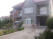 İcarəyə verilir 3 otaqlı 200 m2 həyət evi Xəzər r.