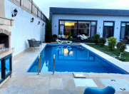 Satılır 4 otaqlı 200 m2 bağ evi Şah İsmayıl Xətai m.