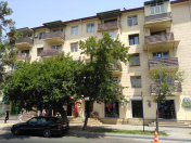 Satılır 1 otaqlı 35 m2 köhnə tikili Qara Qarayev m.