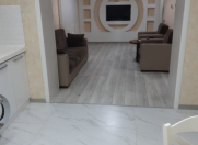 İcarəyə verilir 1 otaqlı 75 m2 köhnə tikili İnşaatçılar m.