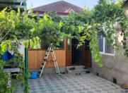 Satılır 6 otaqlı 200 m2 həyət evi 28 Mall