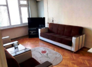 İcarəyə verilir 2 otaqlı 45 m2 köhnə tikili Elmlər Akademiyası m.