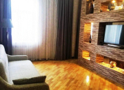 İcarəyə verilir 2 otaqlı 65 m2 köhnə tikili Elmlər Akademiyası m.