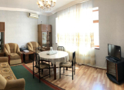 İcarəyə verilir 3 otaqlı 90 m2 yeni tikili Elmlər Akademiyası m.