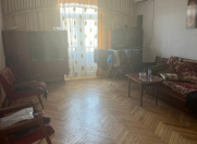 Satılır 2 otaqlı 65 m2 köhnə tikili Nəriman Nərimanov m.