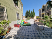 Satılır 11 otaqlı 900 m2 həyət evi Albalı