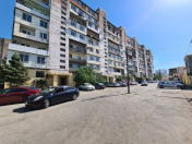 Satılır 2 otaqlı 65 m2 köhnə tikili Gənclik m.