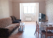 İcarəyə verilir 3 otaqlı 80 m2 köhnə tikili Yasamal r.