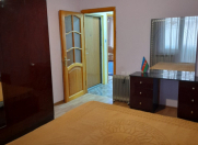 İcarəyə verilir 2 otaqlı 65 m2 köhnə tikili Yasamal r.