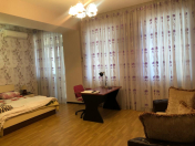 İcarəyə verilir 3 otaqlı 170 m2 yeni tikili Yasamal r.