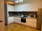 Satılır 2 otaqlı 68 m2 yeni tikili Gənclik m.