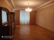 Satılır 2 otaqlı 106 m2 yeni tikili Gənclik m.