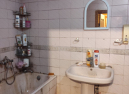 Satılır 2 otaqlı 60 m2 köhnə tikili Gənclik m.