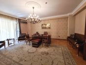 İcarəyə verilir 3 otaqlı 200 m2 ofis Nəsimi r.