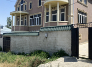 Satılır 8 otaqlı 350 m2 villa Qusar