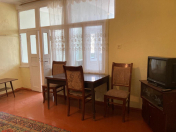 İcarəyə verilir 3 otaqlı 80 m2 həyət evi 8 Noyabr m.