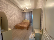 Satılır 2 otaqlı 60 m2 yeni tikili Əhmədli m.