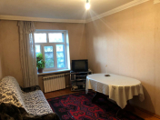 Satılır 2 otaqlı 60 m2 köhnə tikili Əhmədli m.