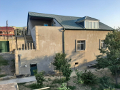 Satılır 4 otaqlı 225 m2 bağ evi Novxanı