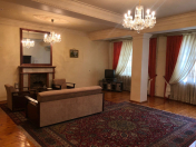 İcarəyə verilir 4 otaqlı 170 m2 köhnə tikili Gənclik m.