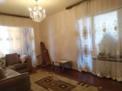 Satılır 1 otaqlı 40 m2 köhnə tikili 8 km