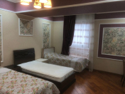 Satılır 5 otaqlı 196 m2 yeni tikili 28 May m.