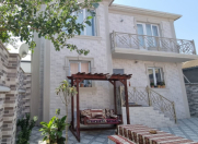 Satılır 7 otaqlı 330 m2 villa Bakıxanov