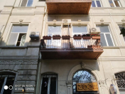 Satılır 8 otaqlı 300 m2 obyekt Sahil m.