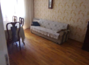 Satılır 2 otaqlı 70 m2 köhnə tikili Gənclik m.