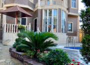 Satılır 8 otaqlı 320 m2 villa Buzovna