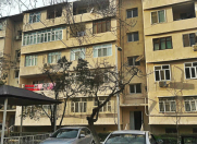 Satılır 2 otaqlı 65 m2 köhnə tikili Gənclik m.