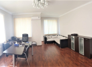 Satılır 6 otaqlı 250 m2 ofis Qara Qarayev m.