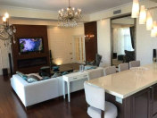 İcarəyə verilir 5 otaqlı 240 m2 yeni tikili İçəri Şəhər m.