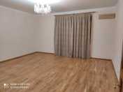 İcarəyə verilir 4 otaqlı 170 m2 ofis 28 May m.