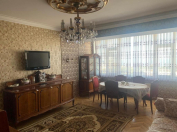 İcarəyə verilir 4 otaqlı 120 m2 köhnə tikili Sahil m.