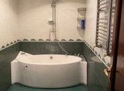 İcarəyə verilir 3 otaqlı 165 m2 yeni tikili Tibb Universiteti